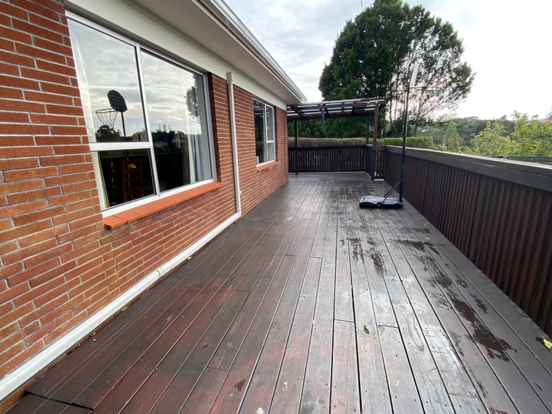 2/9 Paruru Avenue, Northcote, Auckland - Carousel 2
