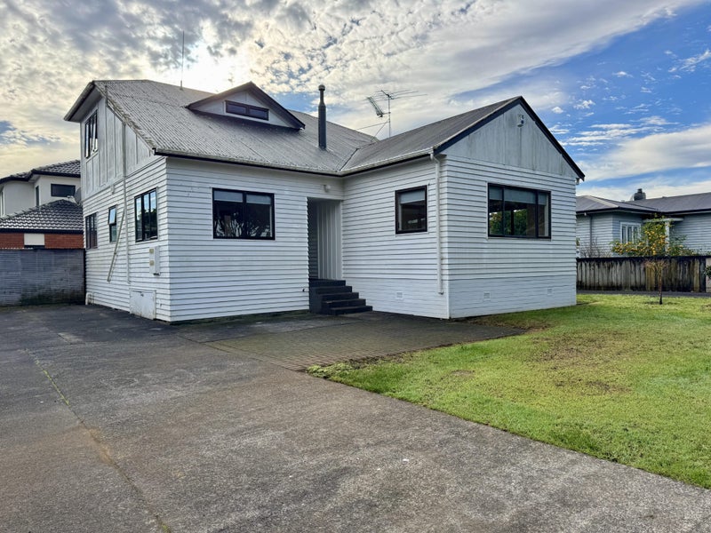 27A Hazel Avenue, Mount Roskill, Auckland - Carousel 1