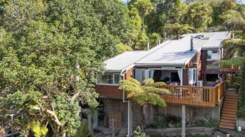 7 Selwyn Avenue, Glen Eden, Auckland - Carousel 1