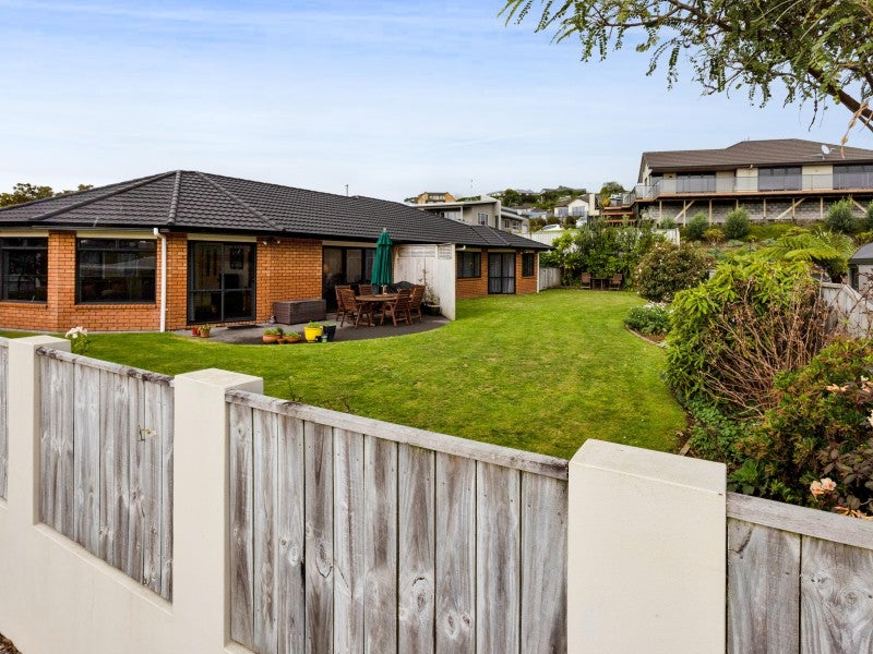 10A Long Place, Frankleigh Park, New Plymouth - Carousel 1