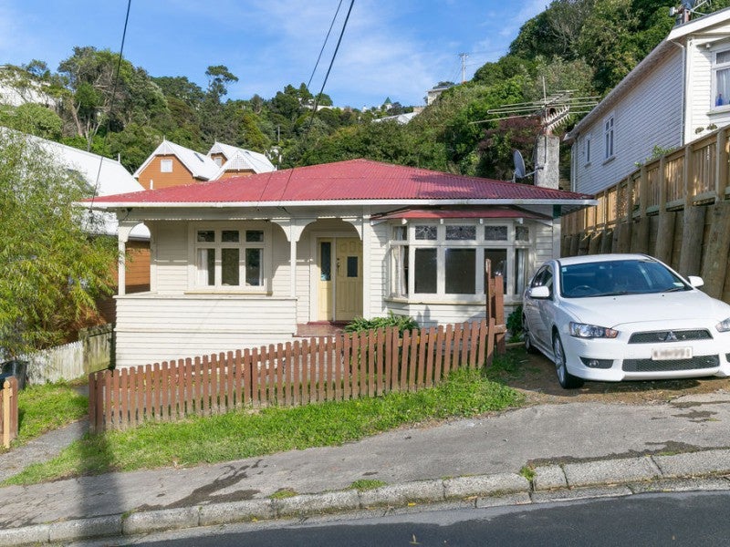 42 Moffitt Street, Vogeltown, Wellington - Carousel 1