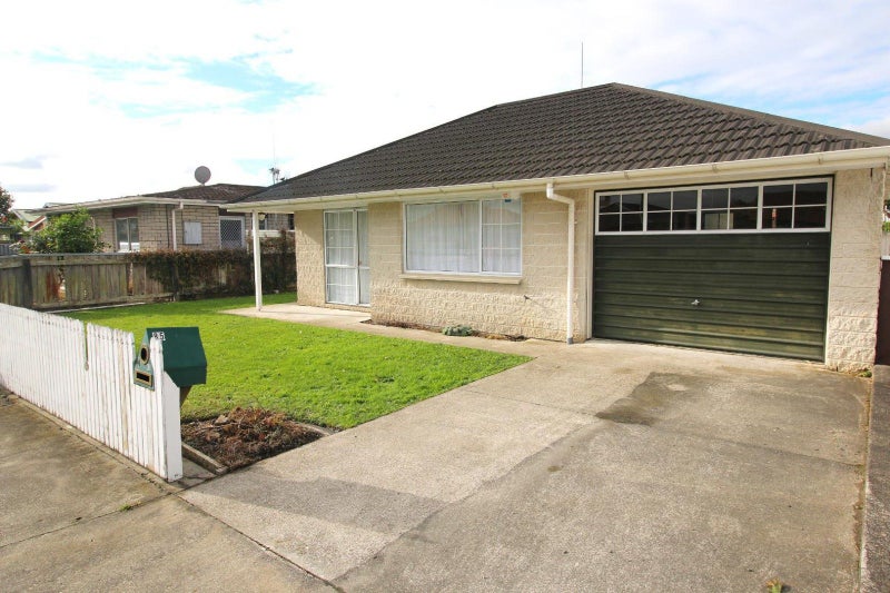 85 Vogel Street, Roslyn, Palmerston North - Carousel 1