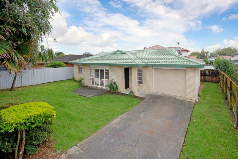 18 Regalwood Place, Favona, Auckland - Carousel 1