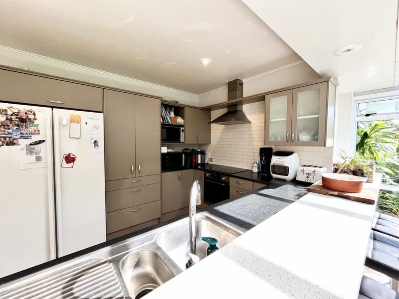 66A Saint Johns Road, St Johns, Auckland - Carousel 2