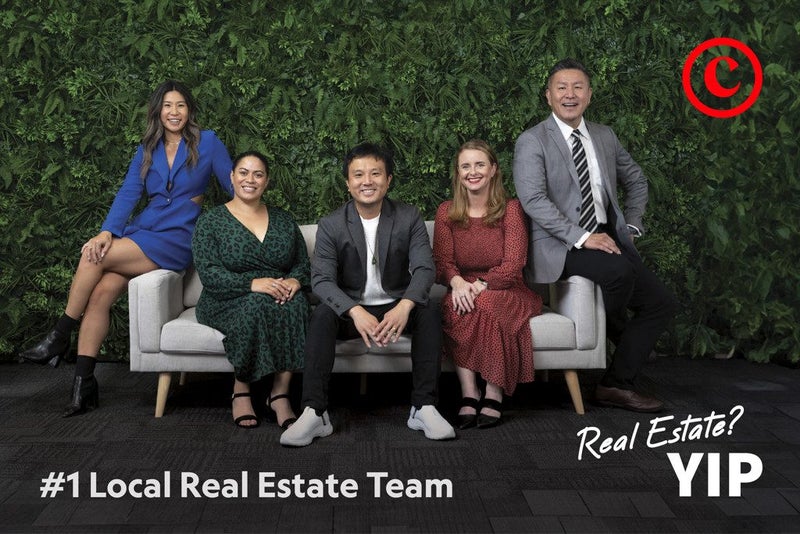 1 Beazley Avenue, Paparangi, Wellington - Carousel 16