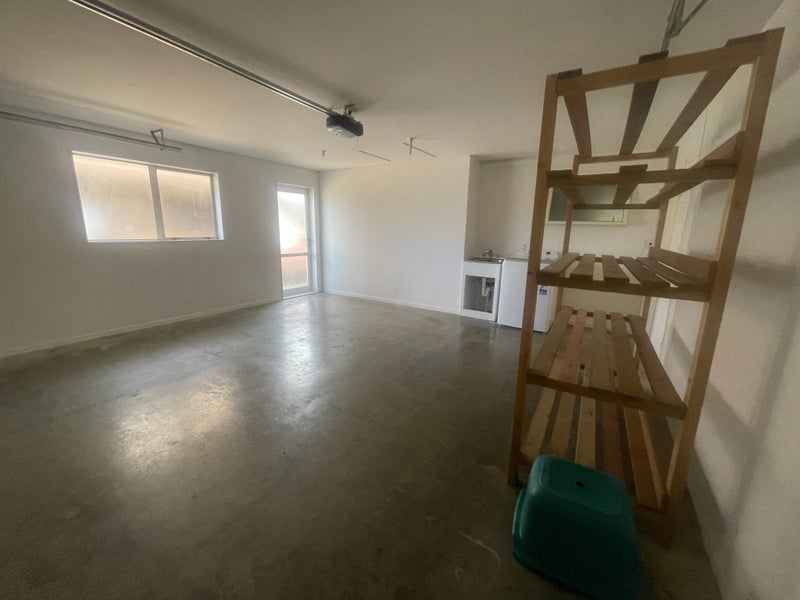 3 Silver Pine Avenue, Woodridge, Wellington - Carousel 20