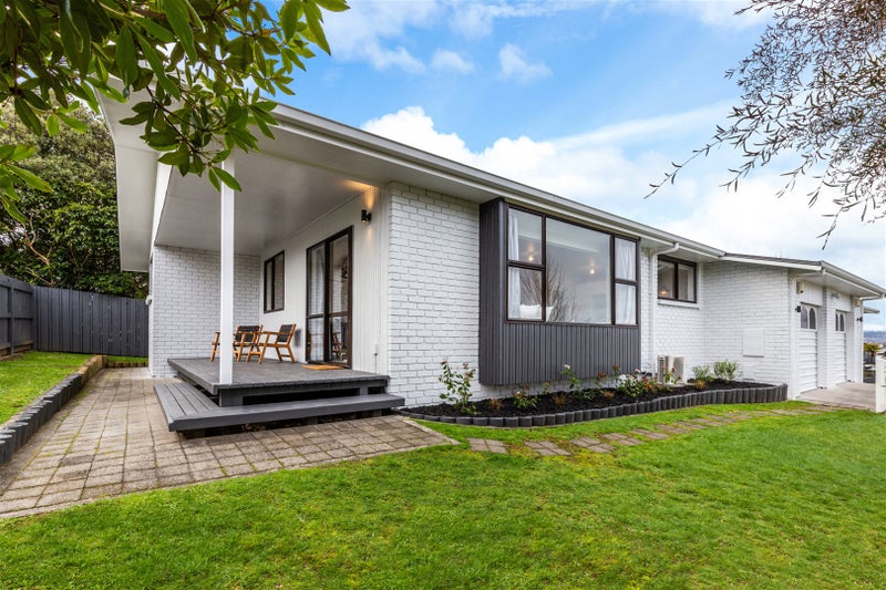 2/1 Garden Grove, Nukuhau, Taupō - Carousel 1