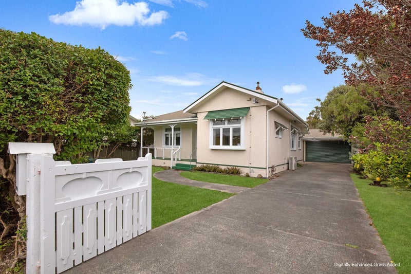 4 Douglas Street, West End, Palmerston North - Carousel 2