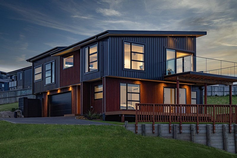 12 Caldberg Close, Westmorland, Christchurch - Carousel 1