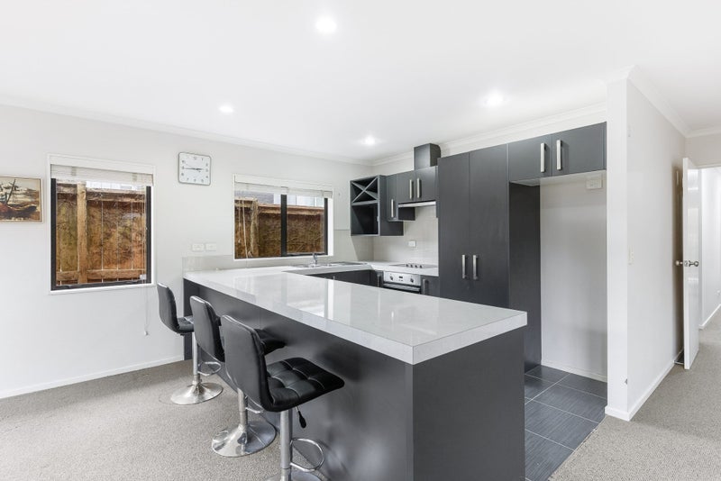25 McInnes Road, Weymouth, Auckland - Carousel 2