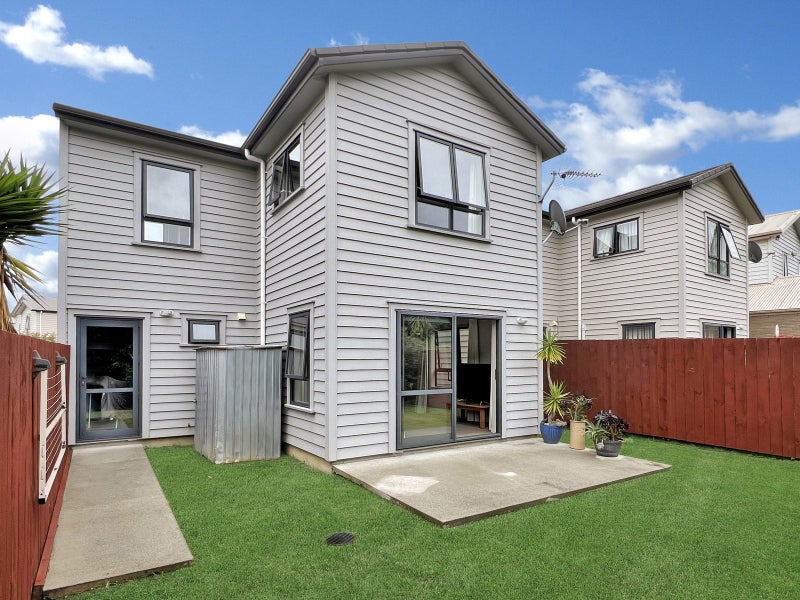 71 Kaimoana Street, Weymouth, Auckland - Carousel 2