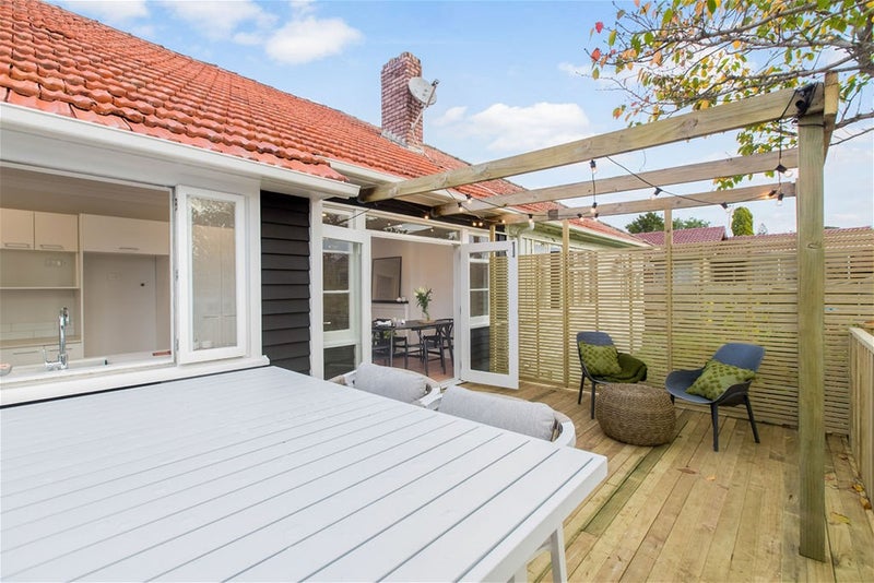 125 Titirangi Road, New Lynn, Auckland - Carousel 1