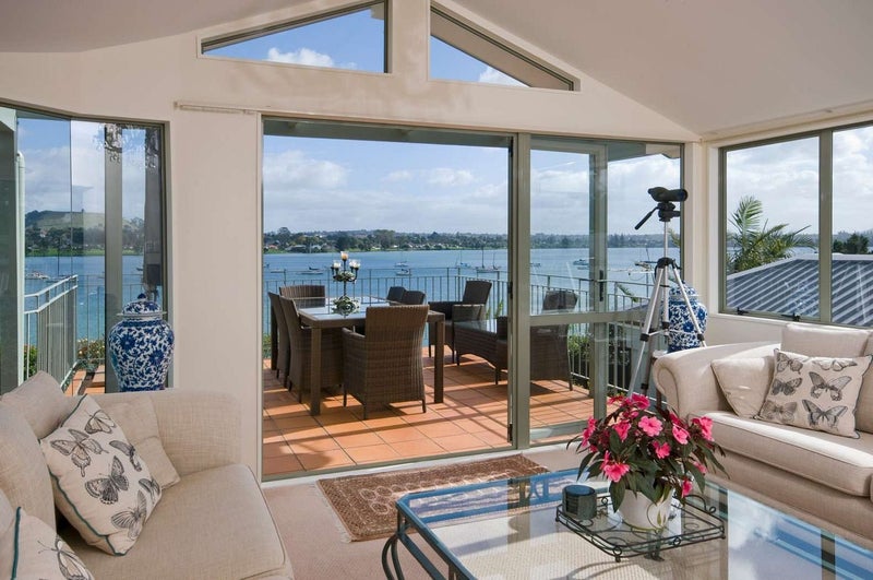 83 Fisher Parade, Sunnyhills, Auckland - Carousel 1