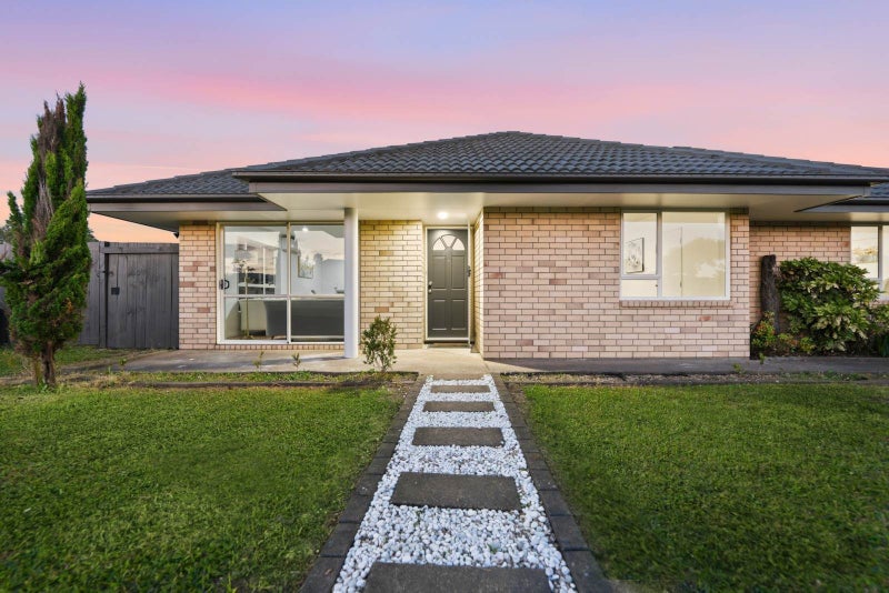 2 Ian Jones Court, Flat Bush, Auckland - Carousel 2