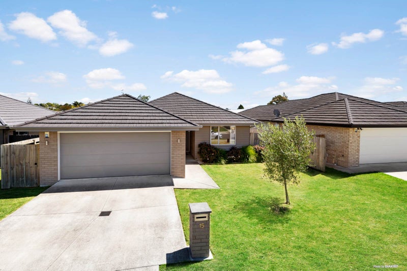 15 Captain Mitchell Drive, Opaheke, Papakura - Carousel 1