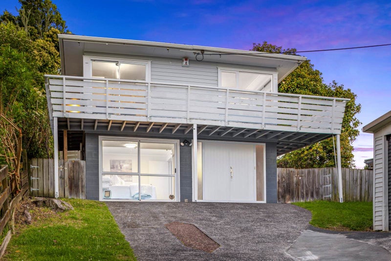 37 Lanigan Street, Birkdale, Auckland - Carousel 2