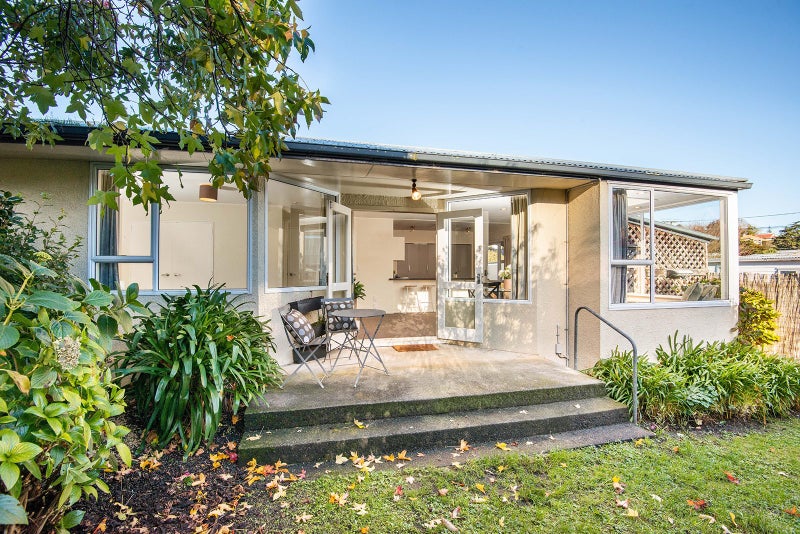 18B Selwyn Street, North East Valley, Dunedin - Carousel 1