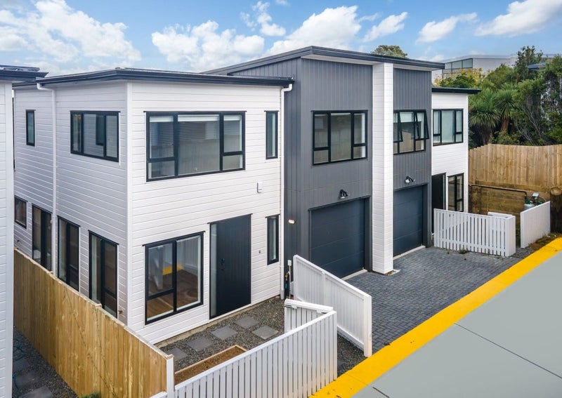 43D Mirrabooka Avenue, Botany Downs, Auckland - Carousel 1