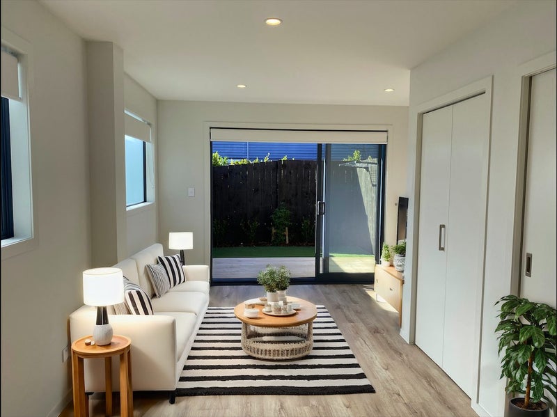 3/169 Beach Haven Road, Beach Haven, Auckland - Carousel 2