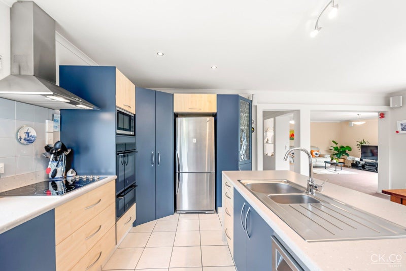 20 Garrett Place, Riverstone Terraces, Upper Hutt - Carousel 2