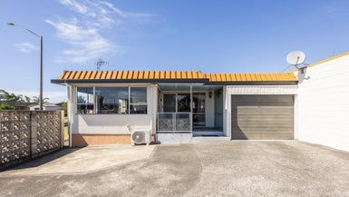 45 Coventry Avenue, Tamatea, Napier - Carousel 1
