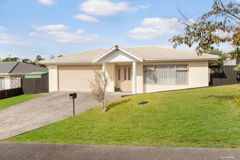 32 Broadfield Street, Massey, Auckland - Carousel 2