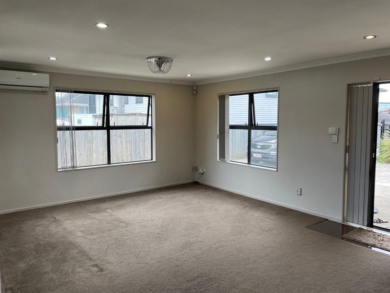 8A Tawa Crescent, Manurewa, Auckland - Carousel 2