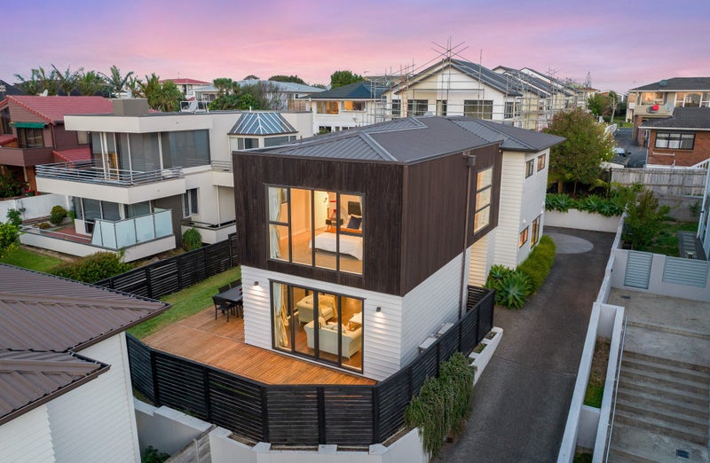 16A Takutai Avenue, Bucklands Beach, Auckland - Carousel 2