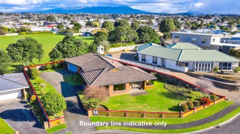 10 Chatswood Grove, Fitzroy, New Plymouth - Carousel 1