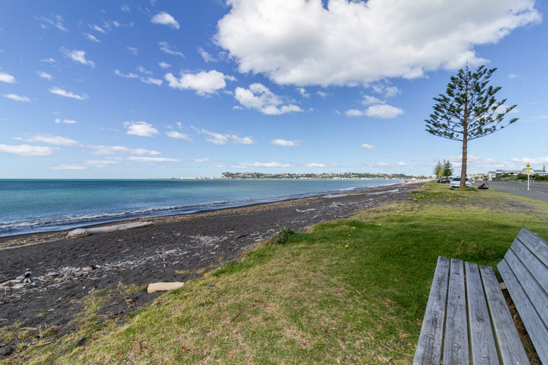 68B The Esplanade, Westshore, Napier - Carousel 16
