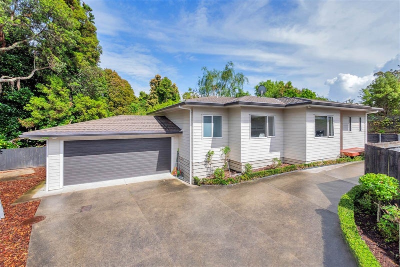 92 Glendene Avenue, Glendene, Auckland - Carousel 1