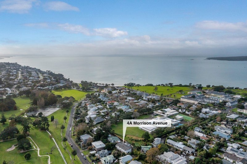 4A Morrison Avenue, Narrow Neck, Auckland - Carousel 2