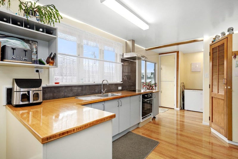 7 Honey Street, Wainuiomata, Lower Hutt - Carousel 2