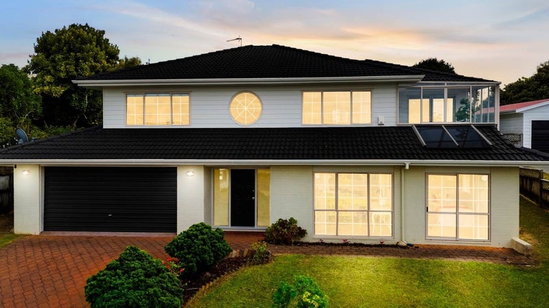 9 Highgate Place, Somerville, Manukau - Carousel 1