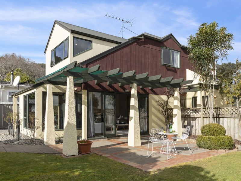 21B Manuka Street, Stokes Valley, Lower Hutt - Carousel 1