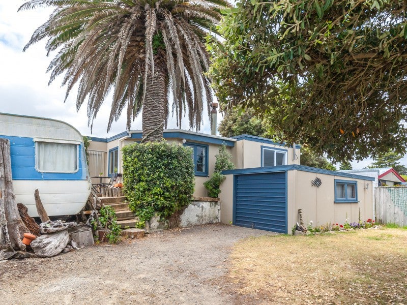 146 Park Avenue, Waitārere Beach, Levin - Carousel 2