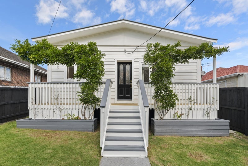 142 Hutchinson Avenue, New Lynn, Auckland - Carousel 31
