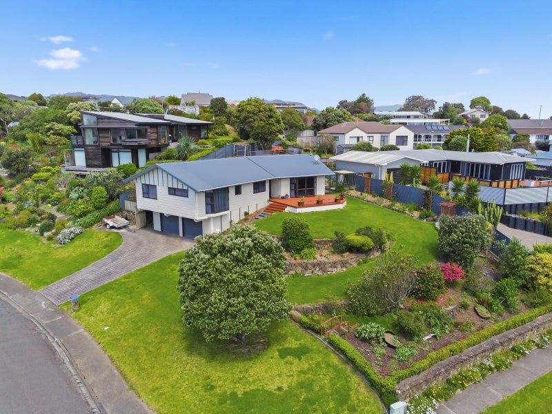 2 Sunset Terrace, Waikanae Beach, Waikanae - Carousel 2
