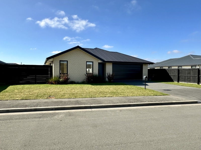 10 Roxburgh Place, Tinwald, Ashburton - Carousel 2