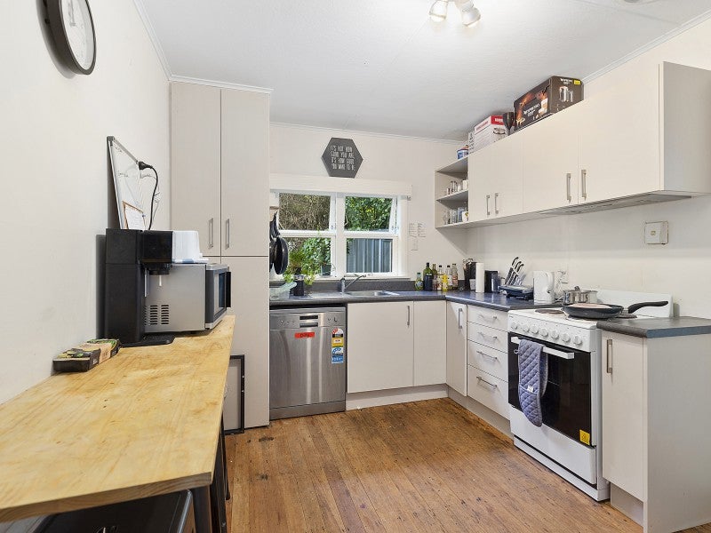 17 Waiapu Road, Kelburn, Wellington - Carousel 2