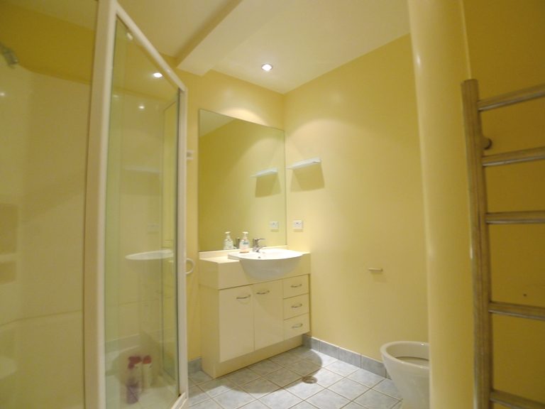 4D/5 Kent Terrace, Mount Victoria, Wellington - Carousel 9