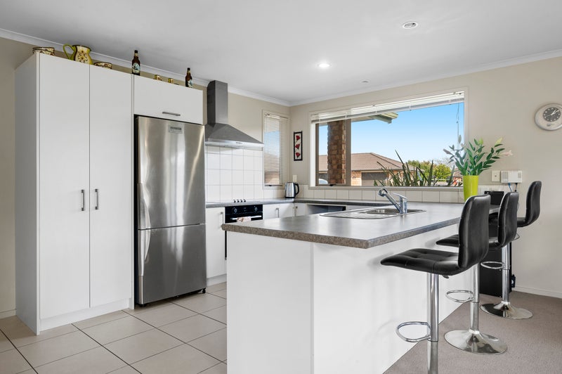 15 Breaker Grove, Waiuku, Waiuku - Carousel 1