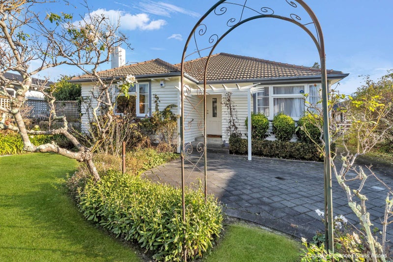 372 Ruahine Street, Terrace End, Palmerston North - Carousel 1