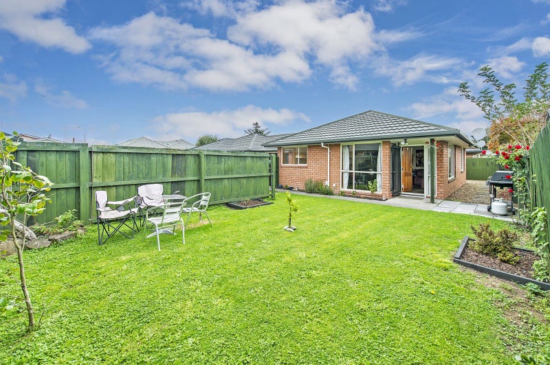 2/37 Wrights Road, Addington, Christchurch - Carousel 1