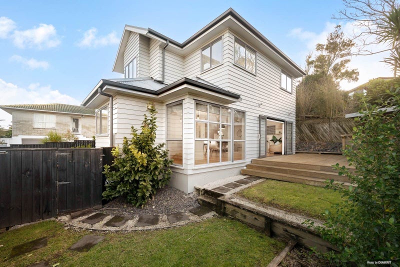 2/11 Nile Road, Milford, Auckland - Carousel 2