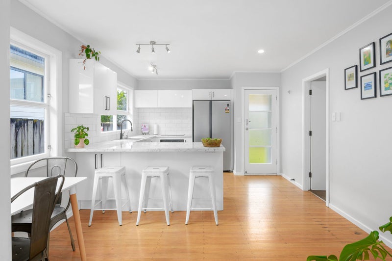 4A Gibson Road, Dinsdale, Hamilton - Carousel 2