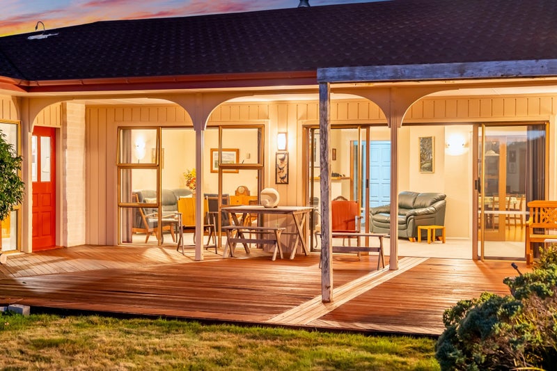 298B Paekakariki Hill Road, Porirua - Carousel 50