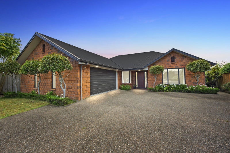 36 Winslow Court, Huntington, Hamilton - Carousel 1