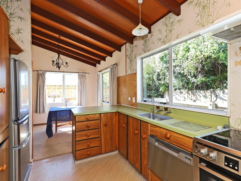 706A Avenue Road East, Parkvale, Hastings - Carousel 2