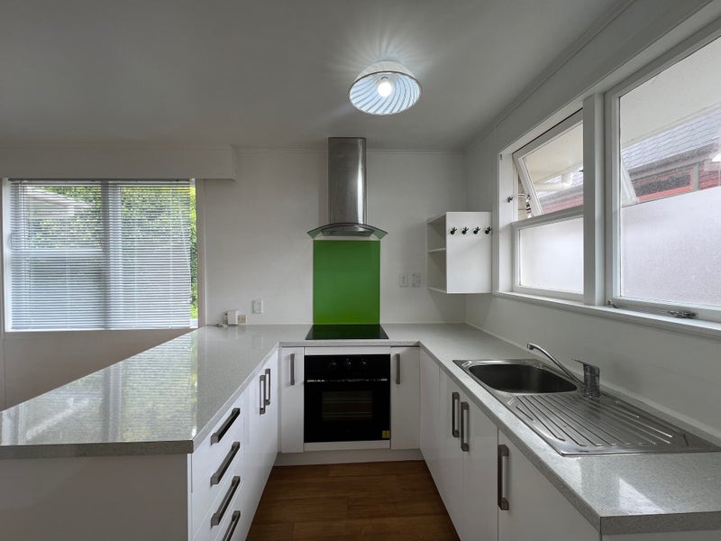 1/23 Wai-Iti Crescent, Woburn, Lower Hutt - Carousel 2
